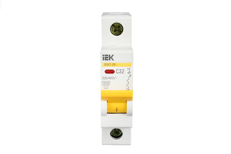 Выключатель автоматический IEK 32А однополюсной фотография №1